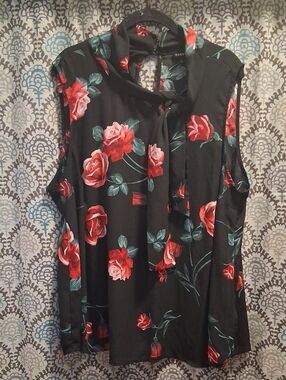 Torrid Floral Tie-neck Blouse